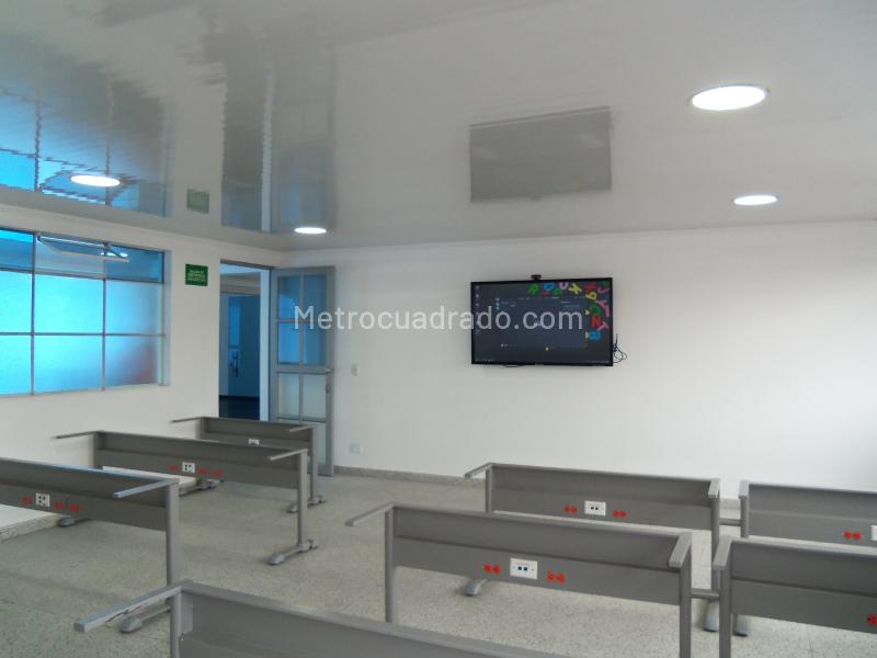 Edificio de Oficinas en Venta, QUIRIGUA, Bogotá D.C. - Mai multe