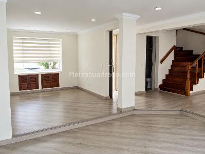 Casa en venta en Villa Magdala, Bogotá · foto 2 de 20
