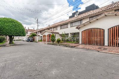 Casa de 5 alcobas en venta en Cedritos, Bogotá, 183 m² · foto 2 de 15