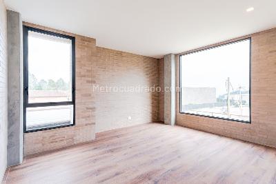 Casa de 3 alcobas en venta en Las Palmas, Medellín, 440 m² · foto 12 de 19