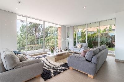 Casa de 4 alcobas en venta en Colinas De Suba, Bogotá, 500 m² · foto 2 de 13