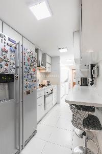 Casa de 5 alcobas en venta en Cedritos, Bogotá, 240 m² · foto 7 de 20