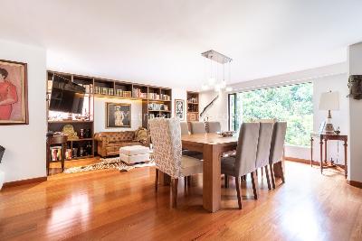 Apartamento de 3 alcobas en venta en Los Rosales, Bogotá, 168 m² · foto 2 de 18