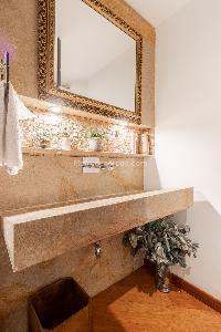 Apartamento de 3 alcobas en venta en Los Rosales, Bogotá, 168 m² · foto 8 de 18