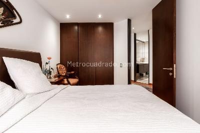 Apartamento de 3 alcobas en venta en Los Rosales, Bogotá, 168 m² · foto 9 de 18