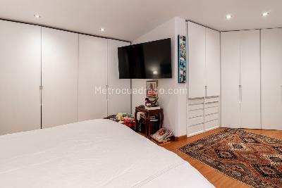 Apartamento de 3 alcobas en venta en Los Rosales, Bogotá, 168 m² · foto 15 de 18