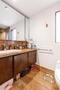 Apartamento de 3 alcobas en venta en Los Rosales, Bogotá, 168 m² · foto 17 de 18