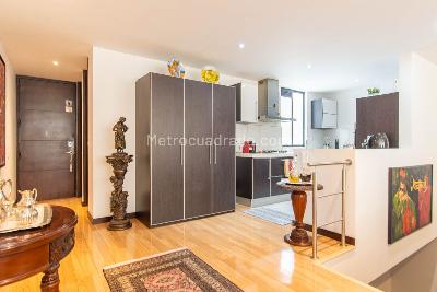 Apartamento de 2 alcobas en venta en Santa Barbara Central, Bogotá, 119 m² · foto 5 de 13