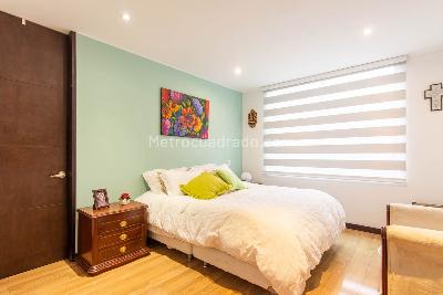 Apartamento de 2 alcobas en venta en Santa Barbara Central, Bogotá, 119 m² · foto 9 de 13