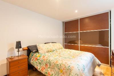 Apartamento de 2 alcobas en venta en Santa Barbara Central, Bogotá, 119 m² · foto 11 de 13