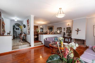 Casa en venta en Santa Barbara Central, Bogotá · foto 3 de 20