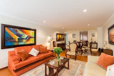 Apartamento de 3 alcobas en venta en Santa Barbara Central, Bogotá, 155 m² · foto 2 de 20