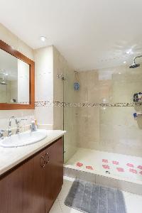 Apartamento de 3 alcobas en venta en Santa Barbara Central, Bogotá, 155 m² · foto 14 de 20