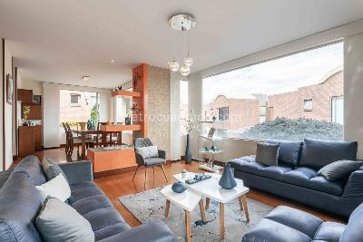 Casa de 4 alcobas en venta en Cerros De Sotileza, Bogotá, 269 m² · foto 3 de 20