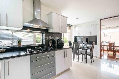 Casa de 4 alcobas en venta en Cerros De Sotileza, Bogotá, 269 m² · foto 6 de 20