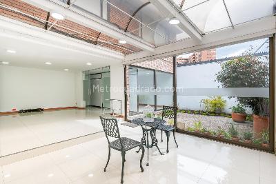 Casa de 5 alcobas en venta en Santa Ana Occidental, Bogotá, 454 m² · foto 10 de 20