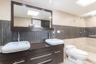 Casa de 5 alcobas en venta en Santa Ana Occidental, Bogotá, 454 m² · foto 16 de 20