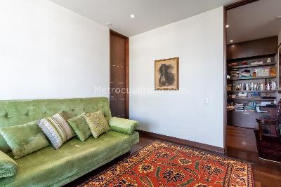 Apartamento de 2 alcobas en venta en Chico Oriental, Bogotá, 186 m² · foto 14 de 20