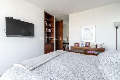 Apartamento de 2 alcobas en venta en Chico Oriental, Bogotá, 186 m² · foto 18 de 20
