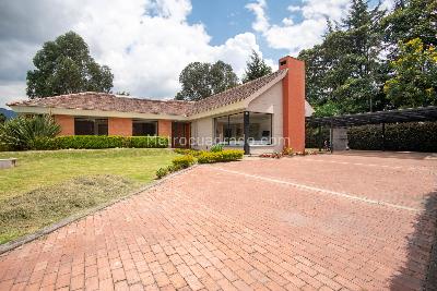 Casa de 3 alcobas en venta en Guaymaral, Bogotá, 360 m² · foto 9 de 20