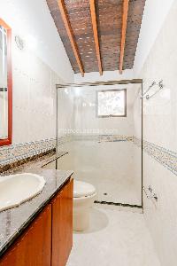 Casa de 3 alcobas en venta en El Poblado, Medellín, 452 m² · foto 10 de 15