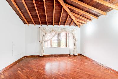 Casa de 3 alcobas en venta en El Poblado, Medellín, 452 m² · foto 11 de 15