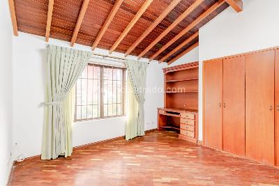 Casa de 3 alcobas en venta en El Poblado, Medellín, 452 m² · foto 13 de 15