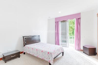 Casa de 4 alcobas en venta en La Estrella, Medellín, 498 m² · foto 17 de 20