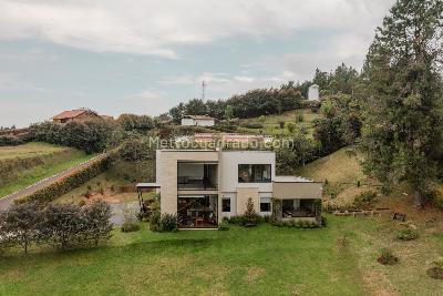 Casa de 3 alcobas en venta en Vereda El Peñasco, Envigado, 450 m² · foto 14 de 17