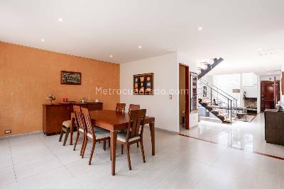 Casa de 4 alcobas en venta en Chuntame, Cajicá, 219 m² · foto 3 de 20