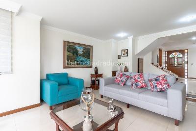 Casa de 4 alcobas en venta en Sotileza, Bogotá, 247 m² · foto 4 de 20
