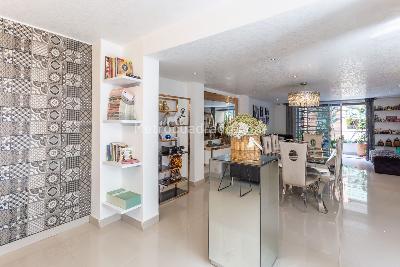 Casa de 3 alcobas en venta en Laureles, Medellín, 206 m² · foto 4 de 20