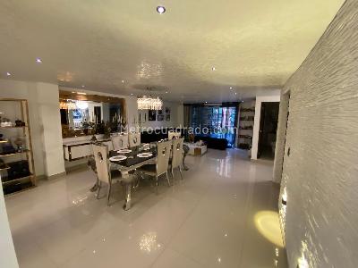 Casa de 3 alcobas en venta en Laureles, Medellín, 206 m² · foto 12 de 20