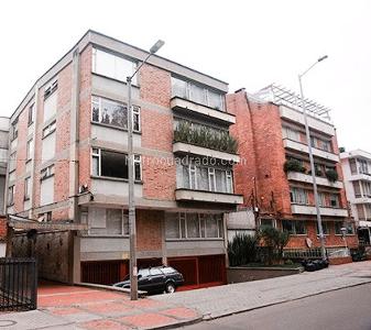 Apartamento de 3 alcobas en venta en Chico Norte, Bogotá, 156 m² · foto 9 de 9