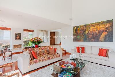 Casa de 3 alcobas en venta en Cerros De Sotileza, Bogotá, 390 m² · foto 4 de 20