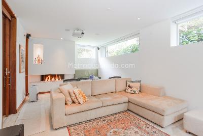 Casa de 3 alcobas en venta en Cerros De Sotileza, Bogotá, 390 m² · foto 11 de 20