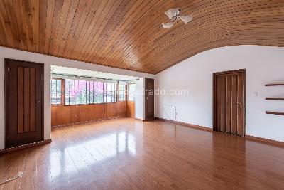 Casa de 3 alcobas en venta en Santa Barbara Oriental, Bogotá, 345 m² · foto 14 de 20