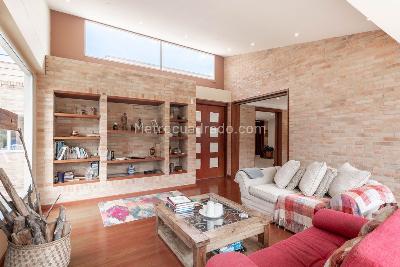 Casa de 4 alcobas en venta en Guaymaral, Bogotá, 330 m² · foto 2 de 20