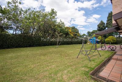 Casa de 4 alcobas en venta en Guaymaral, Bogotá, 330 m² · foto 4 de 20