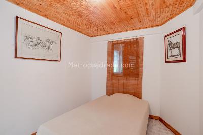 Casa de 4 alcobas en venta en Vereda Yerbabuena, Chía, 300 m² · foto 3 de 11
