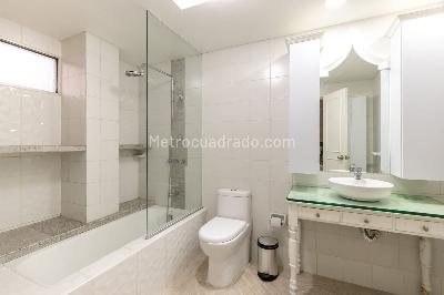 Apartamento de 4 alcobas en venta en Laureles, Medellín, 360 m² · foto 13 de 20