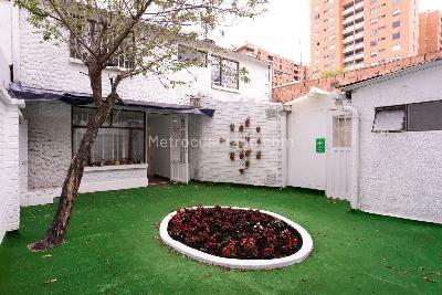 Casa de 4 alcobas en venta en Santa Ana Occidental, Bogotá, 250 m² · foto 5 de 18