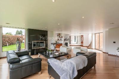 Casa en venta en Guaymaral, Bogotá · foto 2 de 20