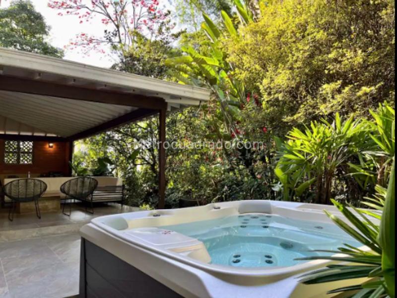 Casa de 5 alcobas totalmente amoblada en El Tesoro - 4