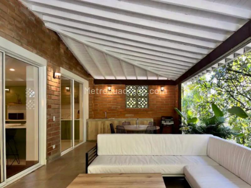 Casa de 5 alcobas totalmente amoblada en El Tesoro - 8