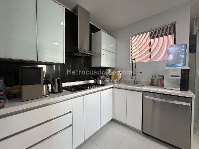 Apartamento de 4 alcobas en venta en La Calleja, Bogotá, 288 m² · foto 8 de 20