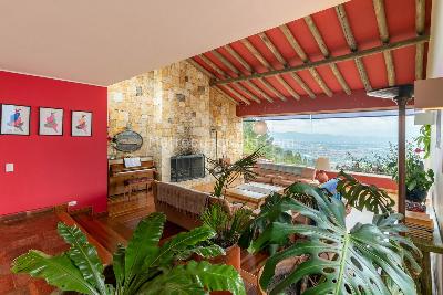 Casa de 5 alcobas en venta en Vereda Yerbabuena, Chía, 960 m² · foto 2 de 20
