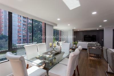 Apartamento de 3 alcobas en venta en Loma De Los Balsos, Medellín, 165 m² · foto 2 de 20