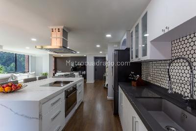 Apartamento de 3 alcobas en venta en Loma De Los Balsos, Medellín, 165 m² · foto 10 de 20