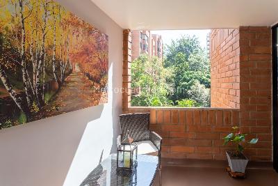 Apartamento de 3 alcobas en venta en Loma De Los Balsos, Medellín, 165 m² · foto 14 de 20
